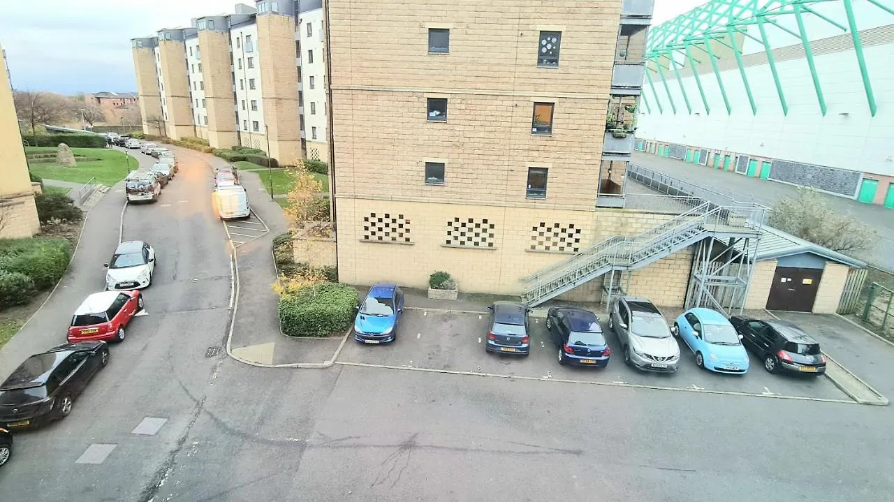 Lovely 3 Bedroom Apartment - Free Parking Storbritannien